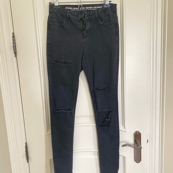 Black ripped jeans - Picture 1 of 3